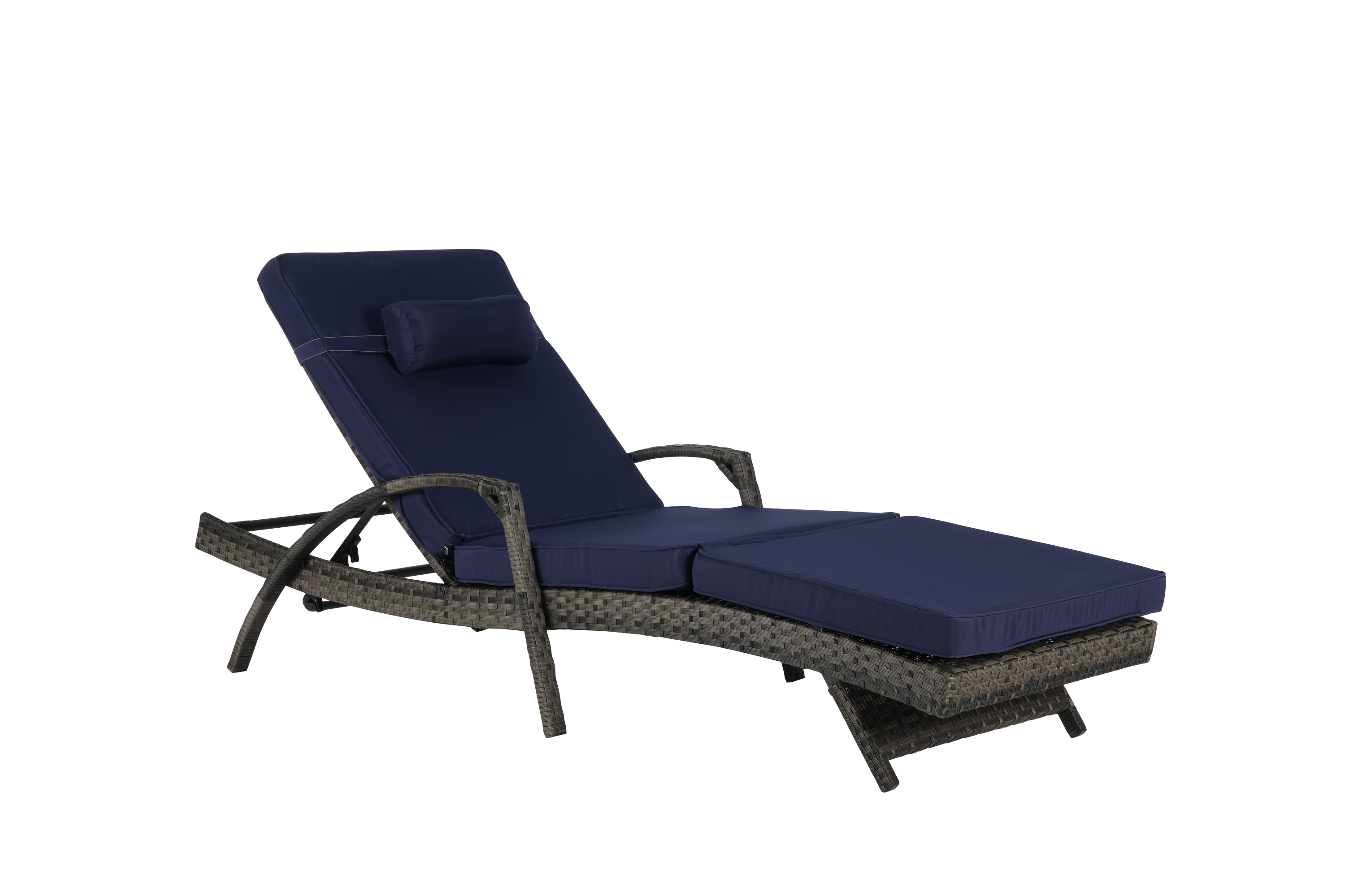 Outdoor Wicker Reclining Chair Set of 2 with Cushions