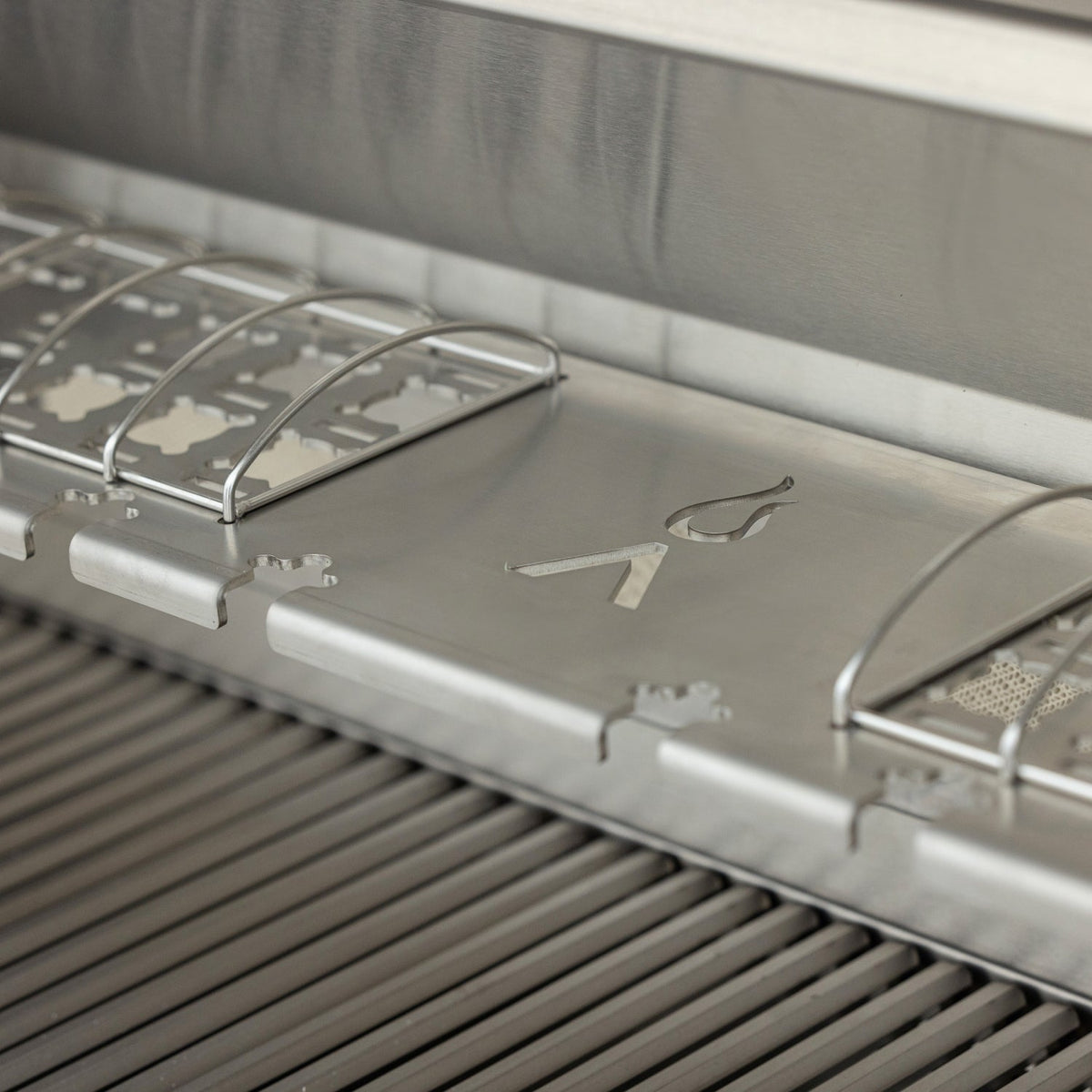 Blaze LTE PRO 40-Inch 5-Burner Freestanding Grill w/Digital Temperature Screen & Rotisserie