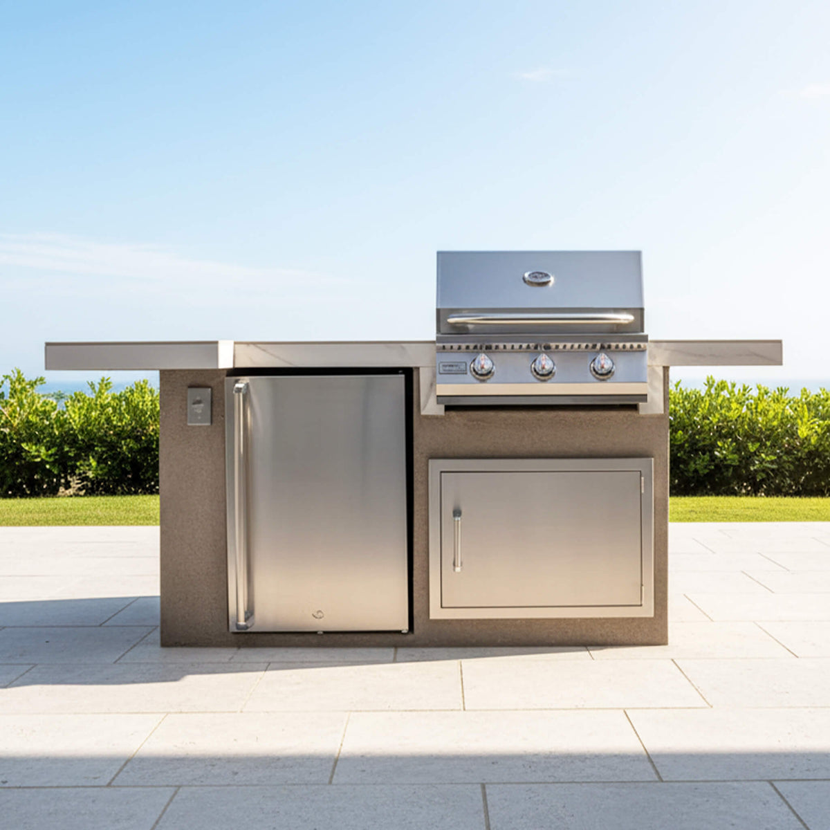 KoKoMo Grills Mini Maui 6FT BBQ Island With LED Lights, Built-In BBQ And Refrigerator