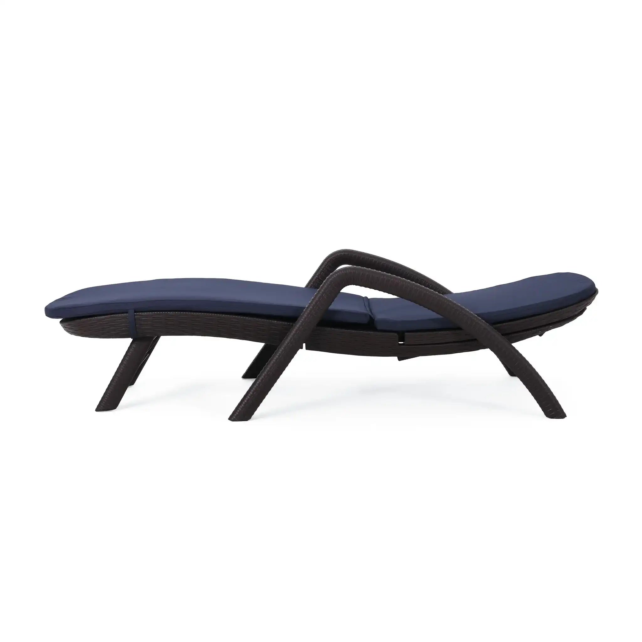 Mikael Chaise Lounge With Cushion
