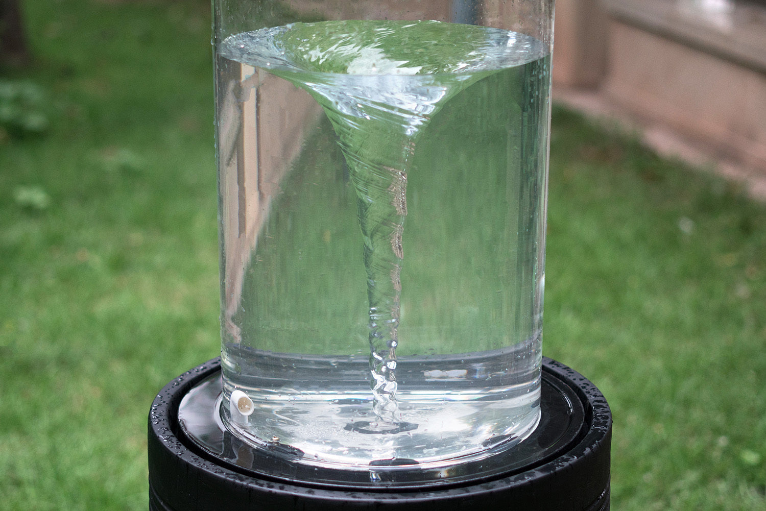 20x20x19.5' Heavy Cement Round Black Ribbed Outdoor Water Fountain with Light (Color Change)