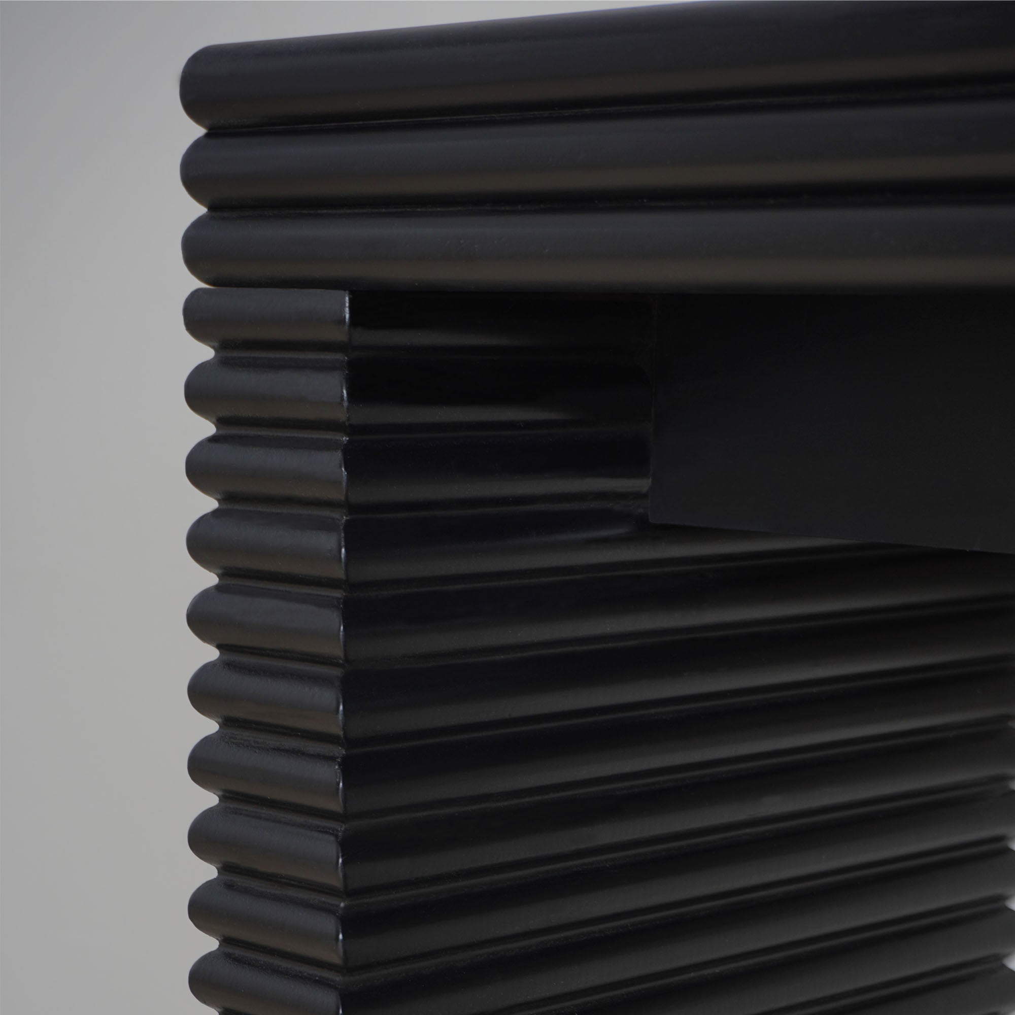 47" Modern Black Wood Console Table with Ribbed Legs
