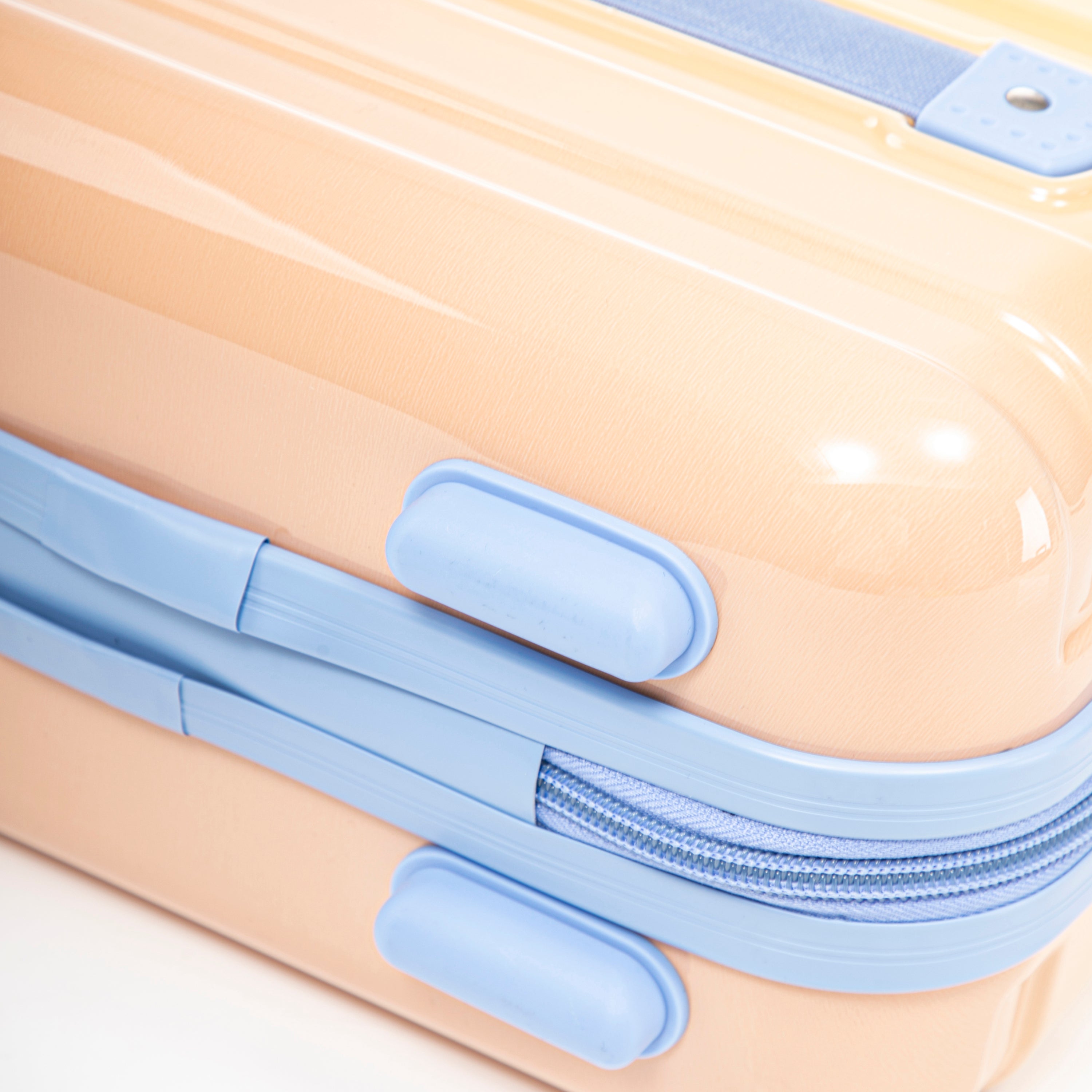 14'/20' 2-Piece PC Spinner Wheel Luggage Set in Gradient Blue Yellow